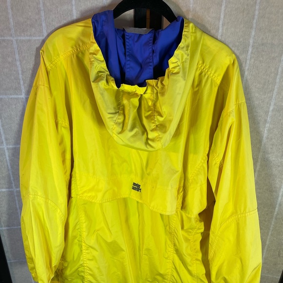 Moving Comfort Running Shell Jacket - Picture 5 of 6